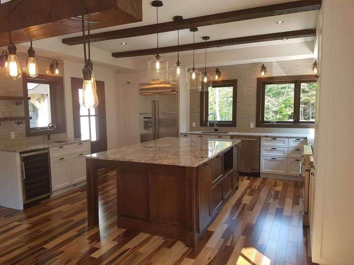 Rangements cuisine bois ergonomiques Saint-Colomban