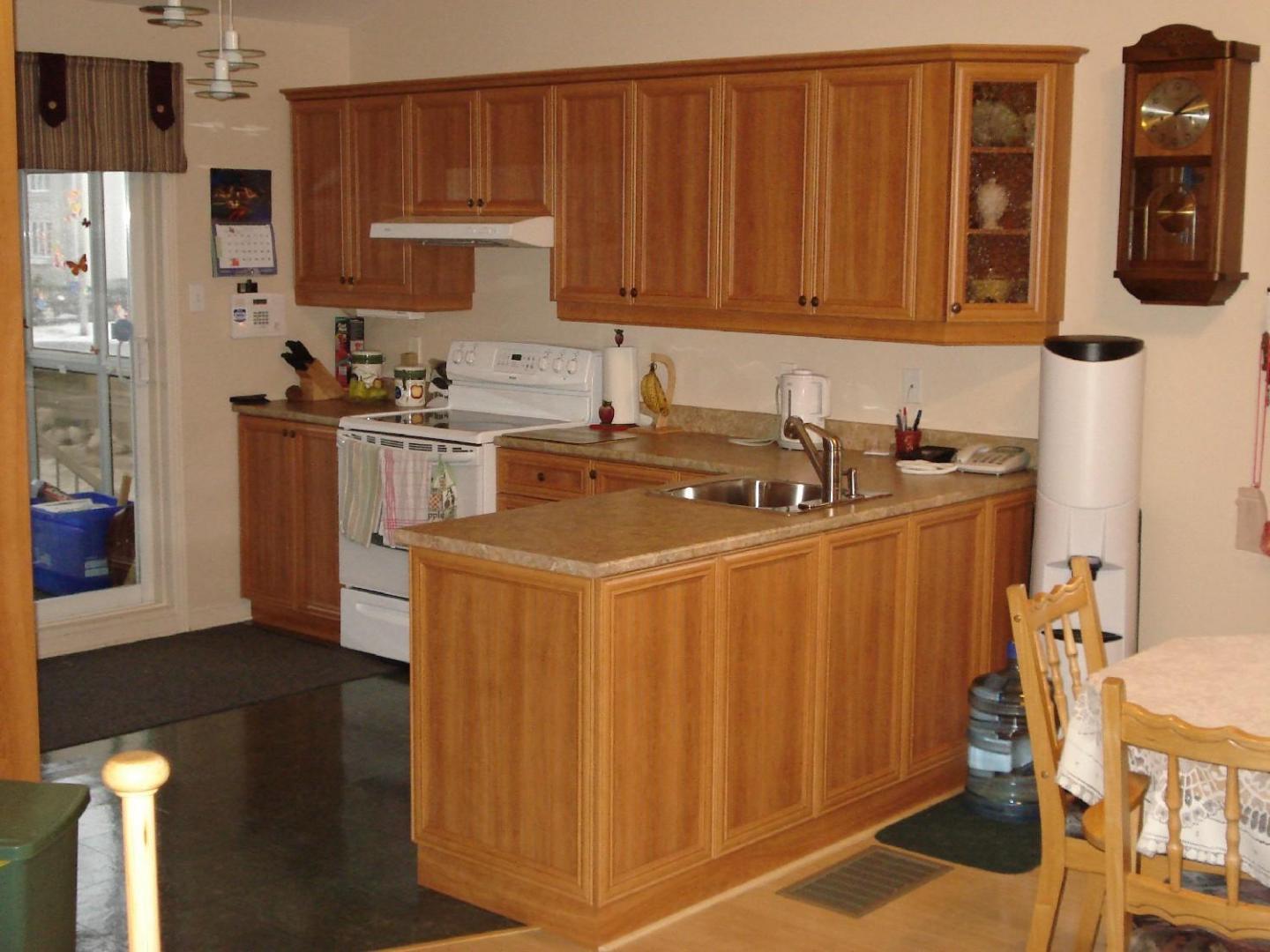 Resurfaçage, refacing armoire cuisine — SaintJérôme, Mirabel, Saint